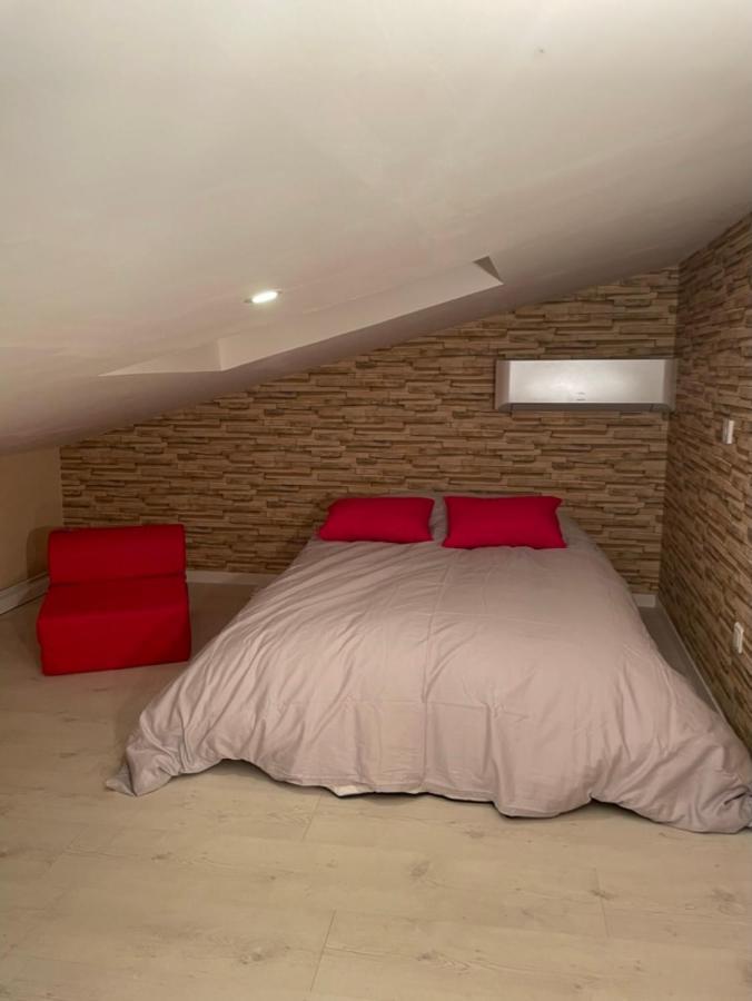 Les Meubles De Lassou Gite Lombers Екстер'єр фото